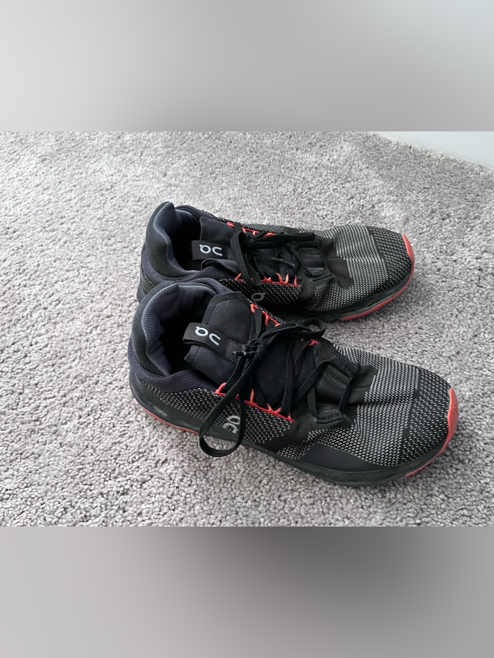 On cloud men’s shoes size 7 black and red/orange